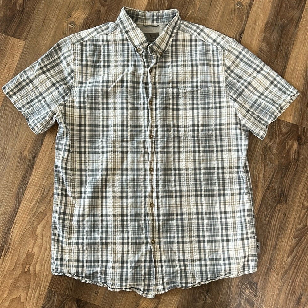 Royal Robbins Short Sleeve Button up Shirt Mens Large Outdoor Gray/Tan Plaid